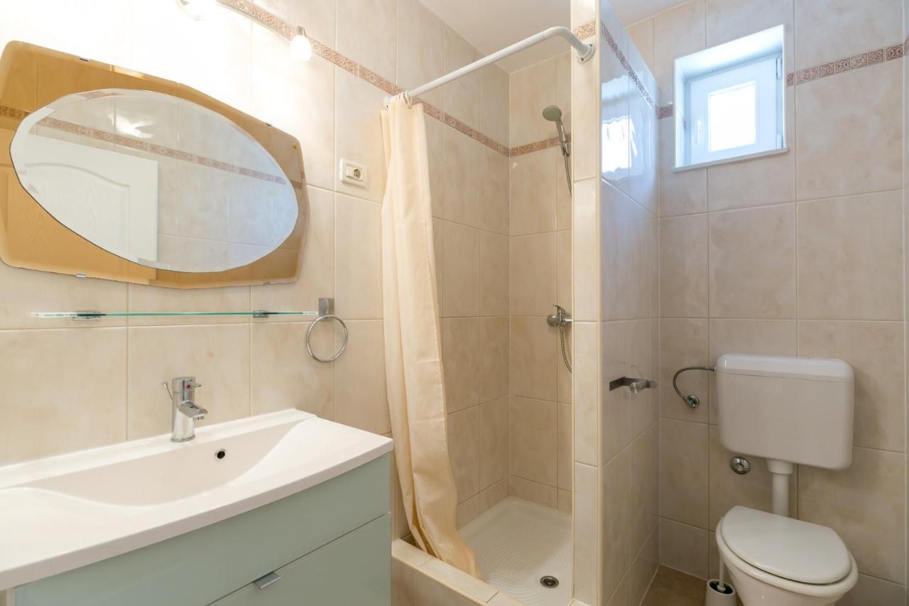 Haus Eva Apartment Novigrad  Luaran gambar